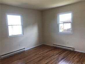 24 Division St in Danbury, CT - Building Photo - Building Photo