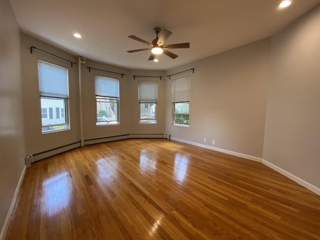 47 Tremont St, Unit 1 in Cambridge, MA - Building Photo - Building Photo