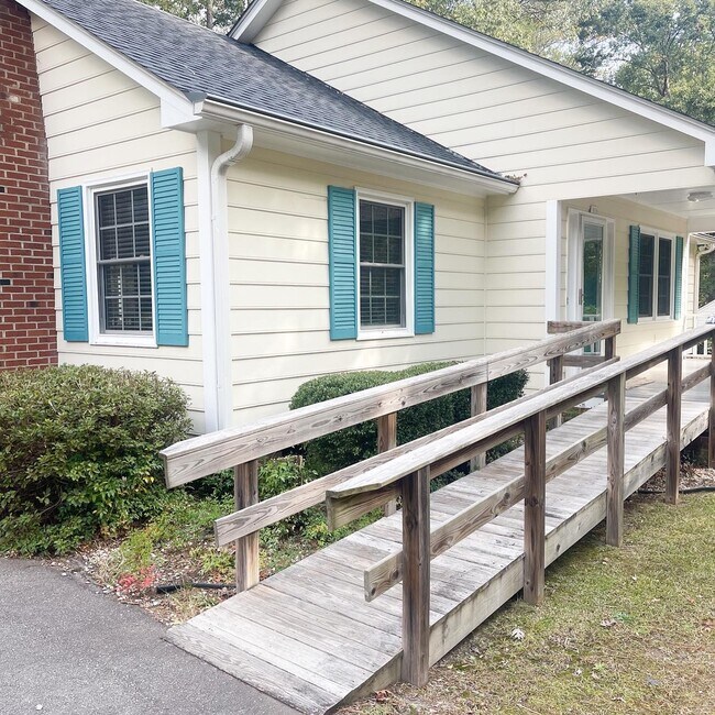 1906 Sutphin Dr in Sanford, NC - Building Photo - Building Photo