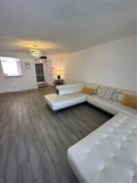 11 Willowbrook Ln photo'