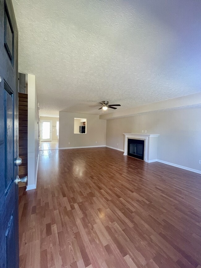 property at 607 Capstone Dr
