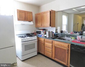 519 N 35th St in Philadelphia, PA - Building Photo - Building Photo