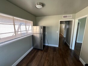 2132 N First St in Fresno, CA - Foto de edificio - Building Photo