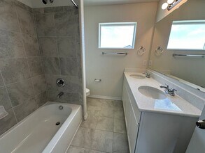 914 Cana Grove in Colorado Springs, CO - Foto de edificio - Building Photo