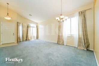 5240 N Spring Pointe Pl in Tucson, AZ - Building Photo - Building Photo