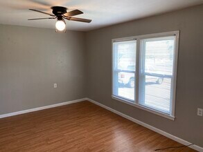 1741 W Frey St in Stephenville, TX - Building Photo - Building Photo