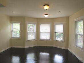 6 Giles Park, Unit 2 in Somerville, MA - Building Photo - Building Photo