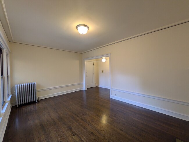 2423 N Spaulding Ave in Chicago, IL - Building Photo - Building Photo