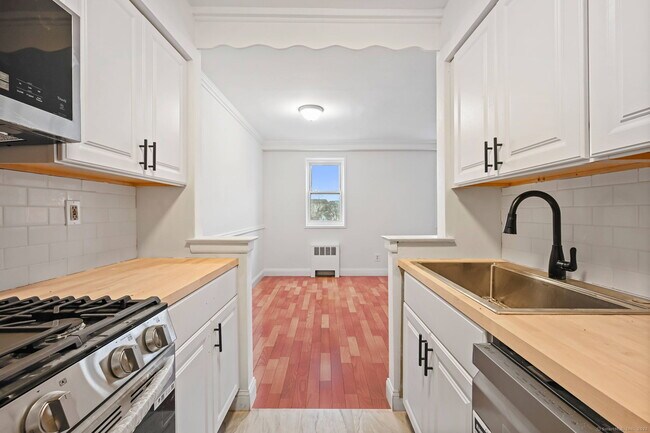property at 125 Prospect St