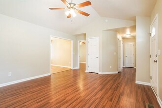 305 Wood Green Dr in Wendell, NC - Building Photo - Building Photo