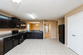 21370 Beacon Springs Lane in Katy, TX - Foto de edificio - Building Photo