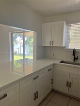 1004 SW 8th St in Hallandale Beach, FL - Building Photo - Building Photo