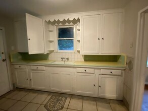 1854 Center St in San Antonio, TX - Building Photo - Building Photo