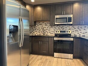 7445 Auburn Oaks Ct in Citrus Heights, CA - Building Photo - Building Photo