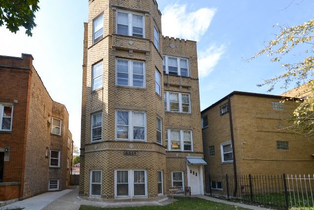 6326 N Artesian in Chicago, IL - Foto de edificio