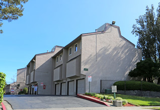 Hidden Creek Town Homes in Concord, CA - Building Photo - Building Photo