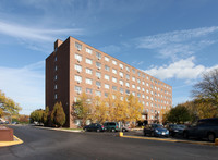 Riverview Manor in Sharon, PA - Foto de edificio - Building Photo