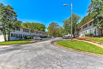 3507 Creekview Pl in Scottdale, GA - Building Photo - Building Photo