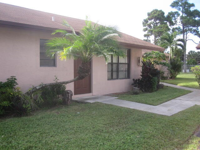 2321 Ida Way in West Palm Beach, FL - Building Photo