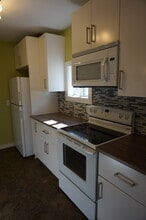 5827 Forest Avenue in Kansas City, MO - Foto de edificio - Building Photo