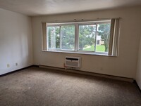 421 E Beaver Ave, Unit B6 in State College, PA - Building Photo - Building Photo