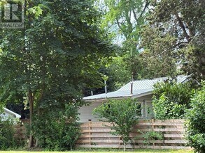 8 Siskind Ct in Chatham, ON - Building Photo - Building Photo