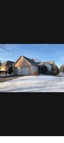 230 Red Hawk Dr in Hampshire, IL - Building Photo