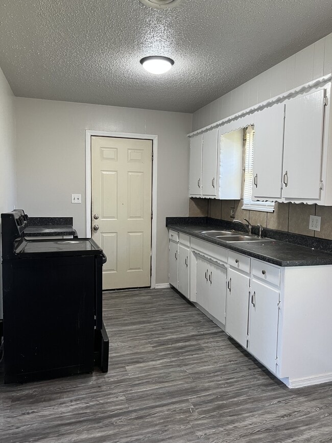 605 SE 72nd St in Oklahoma City, OK - Building Photo - Building Photo