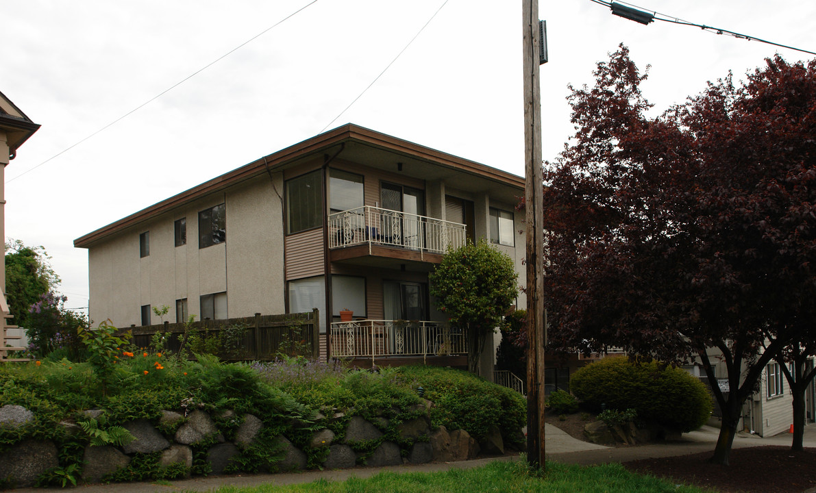 770 N 73rd St in Seattle, WA - Foto de edificio