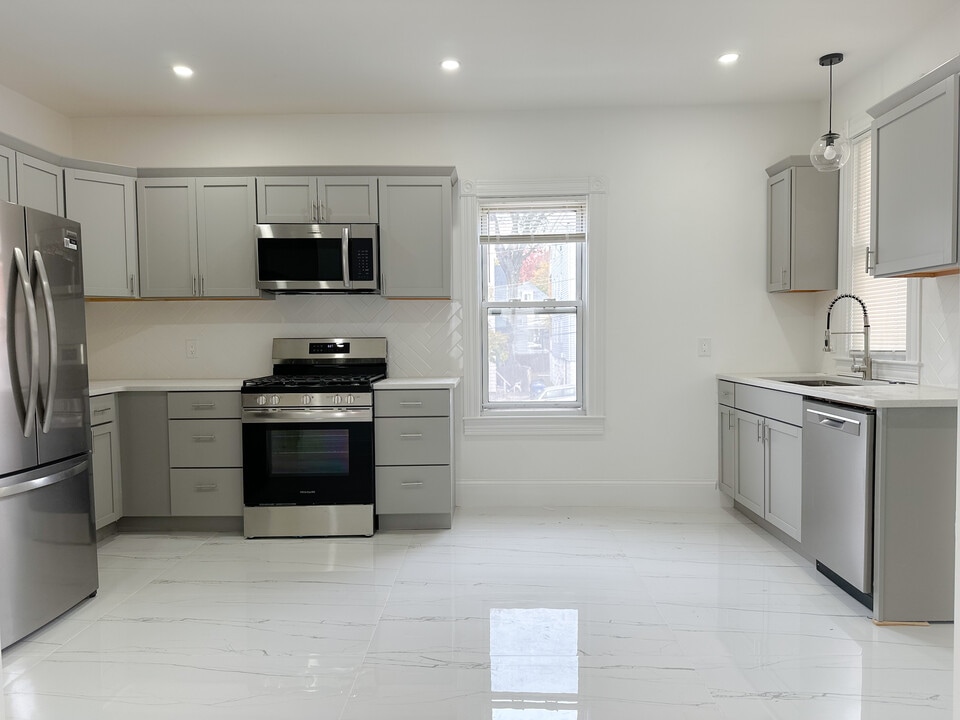 70 Nelson St, Unit 2 in Boston, MA - Building Photo