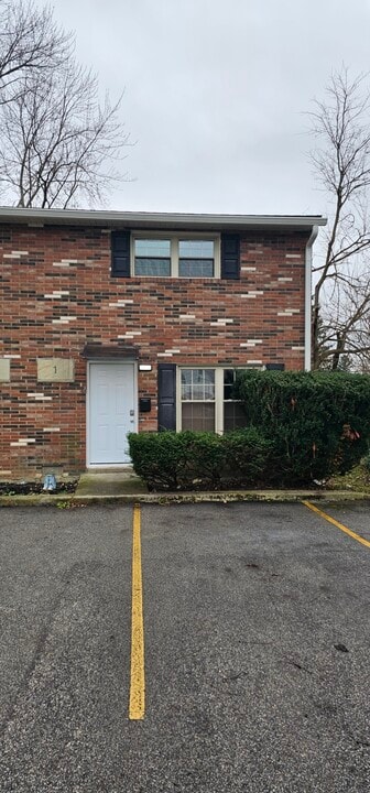 1109 State St, Unit #1 in Grafton, OH - Foto de edificio