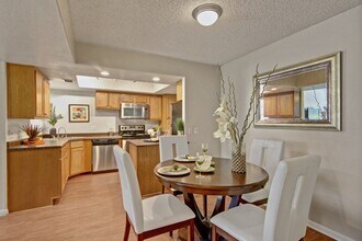 Desert Horizon in Scottsdale, AZ - Building Photo - Building Photo