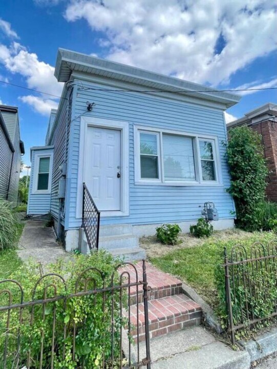 929 S Jackson St in Louisville, KY - Building Photo