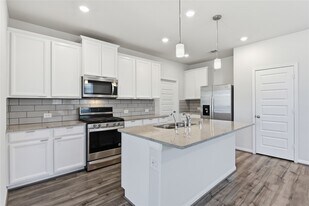 18508 Meadow Point Ln in Montgomery, TX - Building Photo