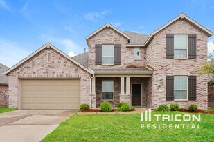 1620 Village Creek Dr in Forney, TX - Building Photo