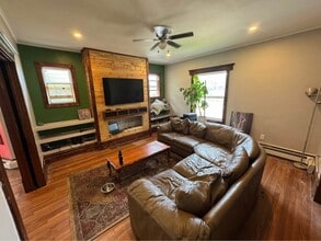 911 College Ave in Houghton, MI - Building Photo - Building Photo