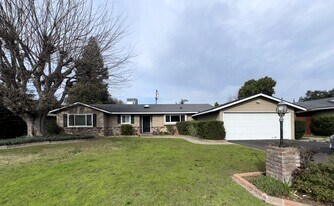 454 W Twain Ave in Fresno, CA - Building Photo