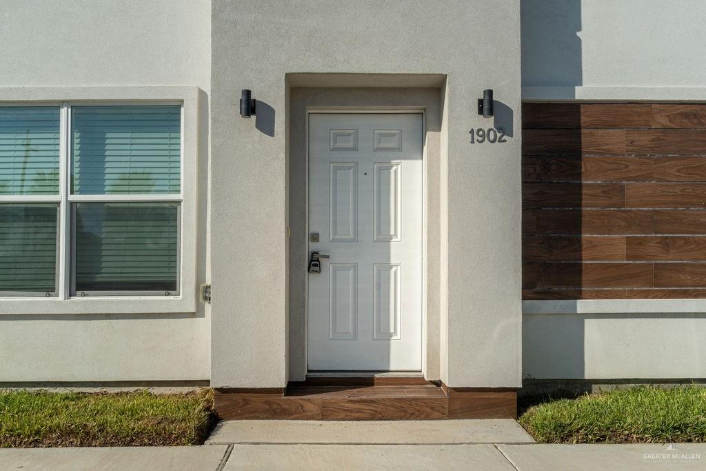 13 Yuma Ave in McAllen, TX - Building Photo