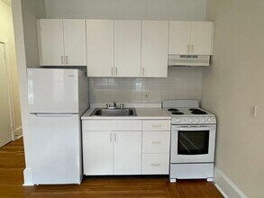 17 Fairbanks St in Brookline, MA - Building Photo - Building Photo