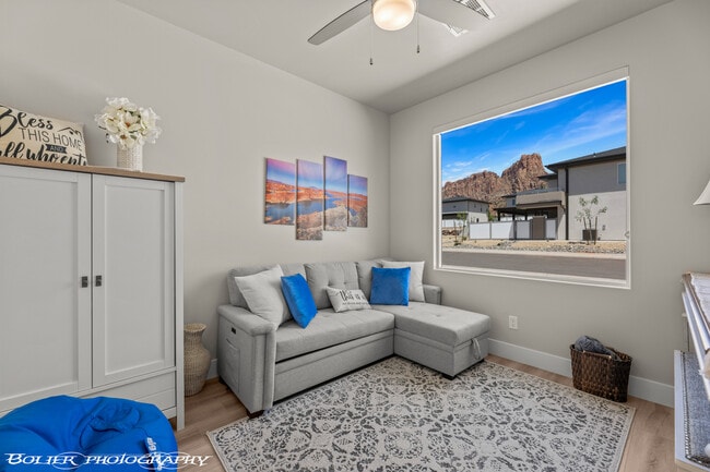 355 W Clf Vw Ln in Hildale, UT - Building Photo - Building Photo