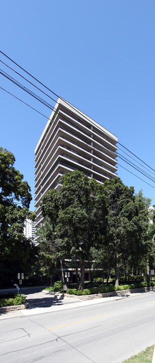 The Avoca in Toronto, ON - Building Photo