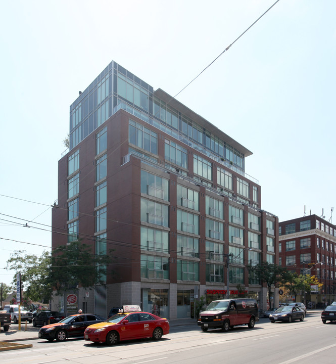 Ideal Condominiums in Toronto, ON - Building Photo