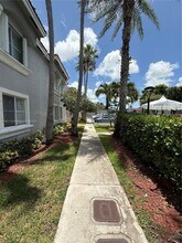 4744 NW 114th Ave in Doral, FL - Building Photo - Building Photo