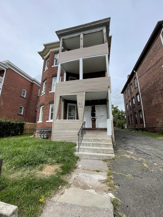 98 Russ St in Hartford, CT - Building Photo