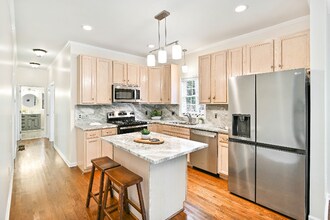 1058 Jefferson Ave in East Point, GA - Building Photo - Building Photo