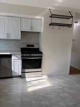 147 Truxton Rd in Dix Hills, NY - Building Photo - Building Photo