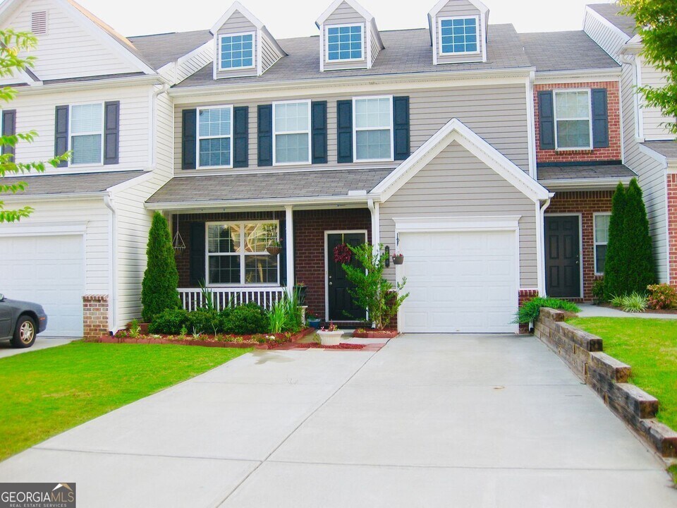 556 Windstone Trail in Alpharetta, GA - Building Photo