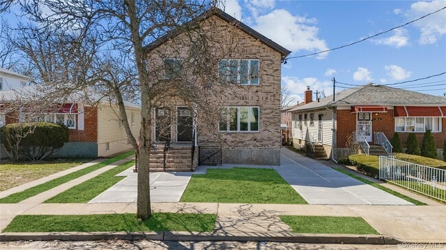 property at 219-16 141st Ave