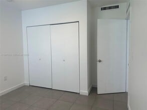 2206 Simms St in Hollywood, FL - Building Photo - Building Photo