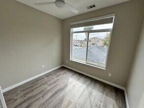 5262 Rincon St-Unit -5264 Rincon St. in San Diego, CA - Building Photo - Building Photo